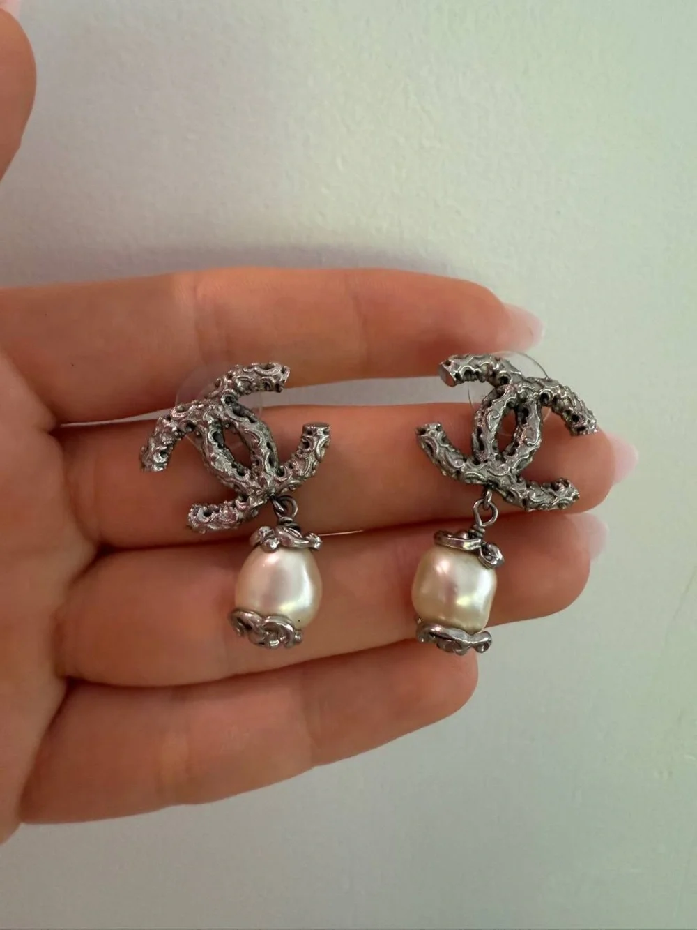 CHANEL pearl earrings